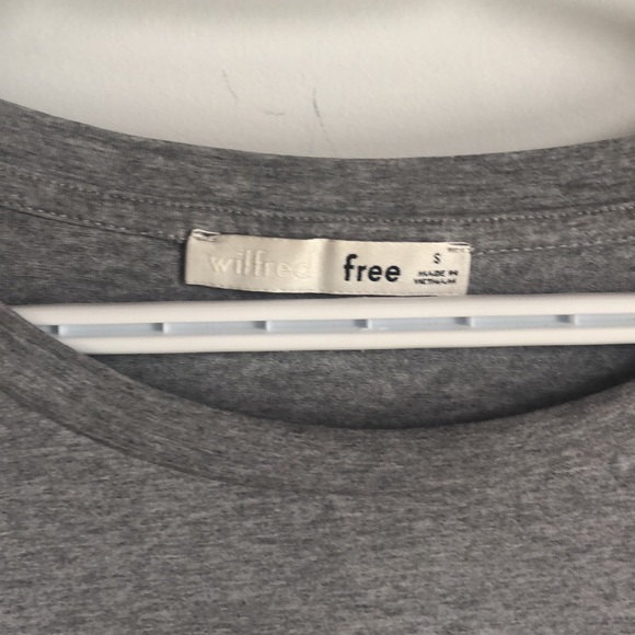 Aritzia Wilfred Free Crop T-shirt (size small) - Picture 2 of 3